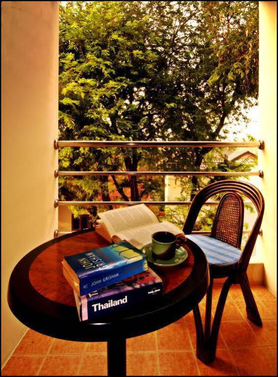 Boonthavon Apart otel Chiang Mai Dış mekan fotoğraf